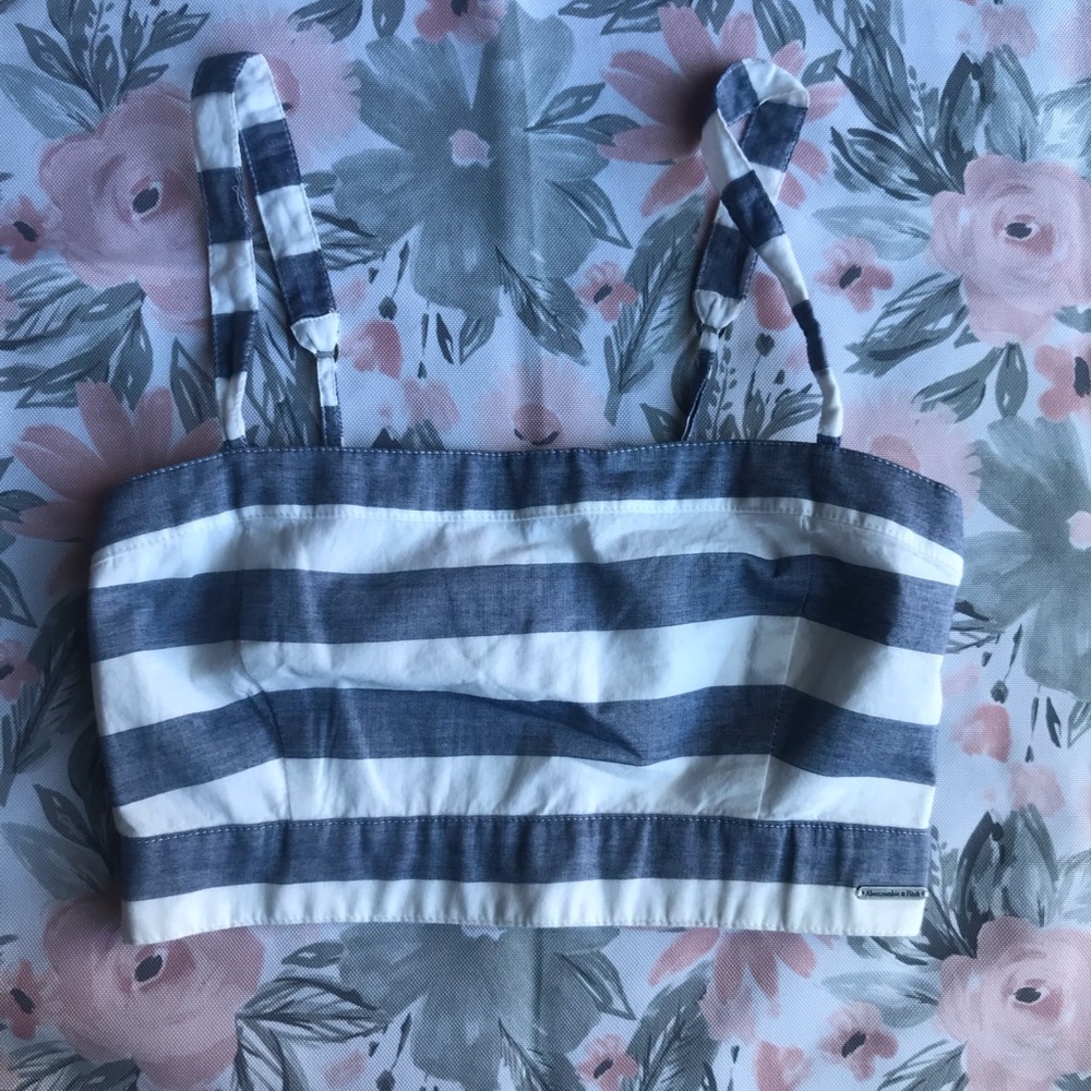 NEVER WORN BLUE & WHITE STRIPED CROP TANK